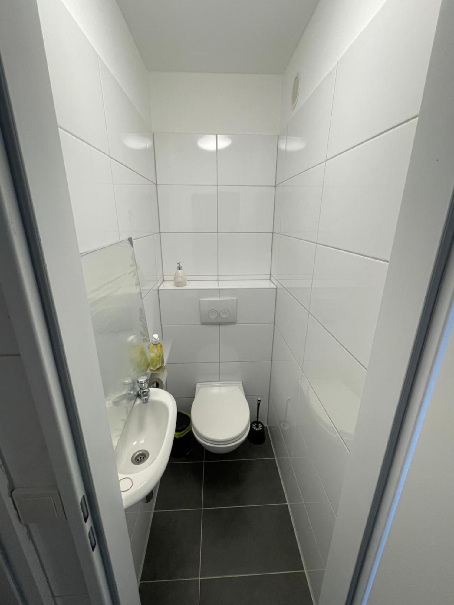 Apartment Moderne Zimmer In Koeln Lindenthal